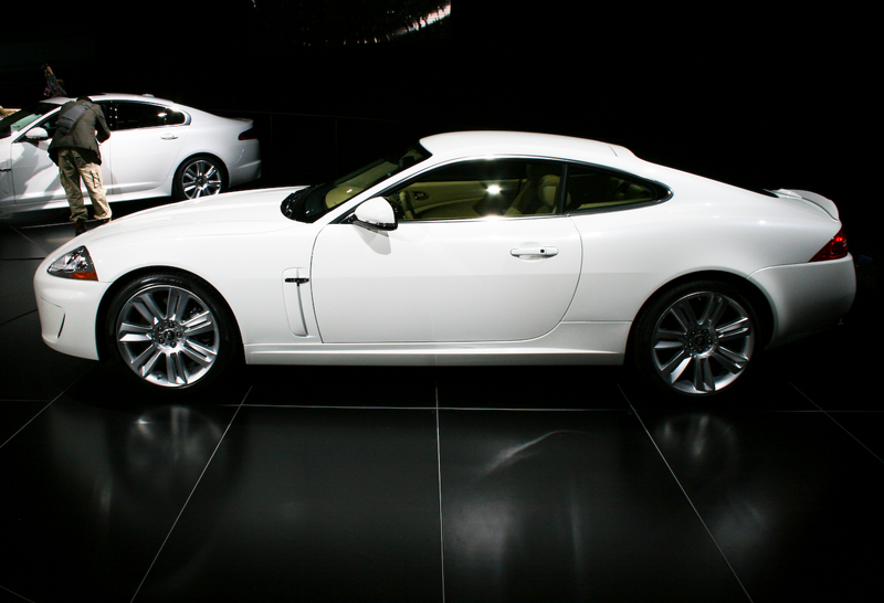 Illustration for article titled 2010 Jaguar XKR Revealed With 510 HP